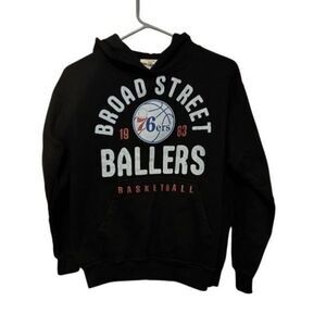 Philadelphia 76ers Broad Street Ballers Size Women’s Large Hoodie